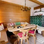 Haus Seinader By Alpine Host Helpers Kirchberg in Tirol